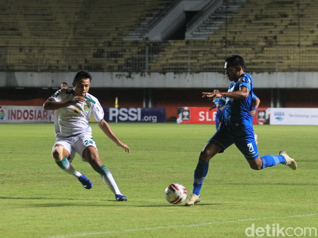 Persib Bandung Menangkan Duel Klasik Lawan Persebaya Persib Bandung Menangkan Duel Klasik Lawan Persebaya