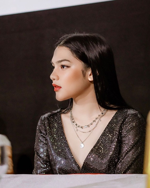 Pesona Davina Karamoy/Instagram.com/davinaakaramoy Pesona Davina Karamoy