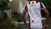 Beginilah salah satu penampakan motif ikan bandeng di jersey anyar PSG Pati. Bandeng juga hadir dalam logo klub PSG Pati. (Foto: Dok. PSG Pati)