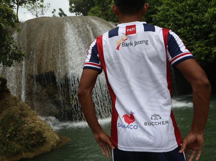 PSG Pati merilis jersey kandangnya yang bermotif ikan bandeng, Minggu (11/4/2021).