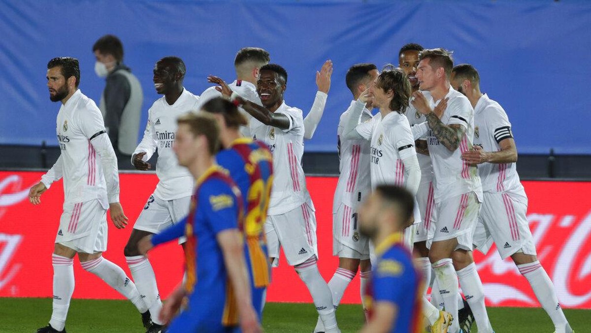 Real Madrid menang 2-1 atas Barcelona (AP/Manu Fernandez)
