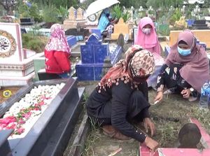 Doa Ziarah Kubur Versi Panjang dan Pendek