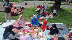 Mengenal Tradisi Cucurak Jelang Ramadhan di Bogor