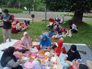 Mengenal Tradisi Cucurak Jelang Ramadhan di Bogor