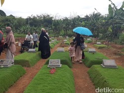 TPU Khusus COVID-19 di Bogor Ramai Peziarah Jelang Ramadhan