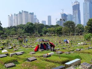 Bahagianya Warga Bisa Kembali Ziarah ke TPU Karet Bivak Jelang Ramadhan