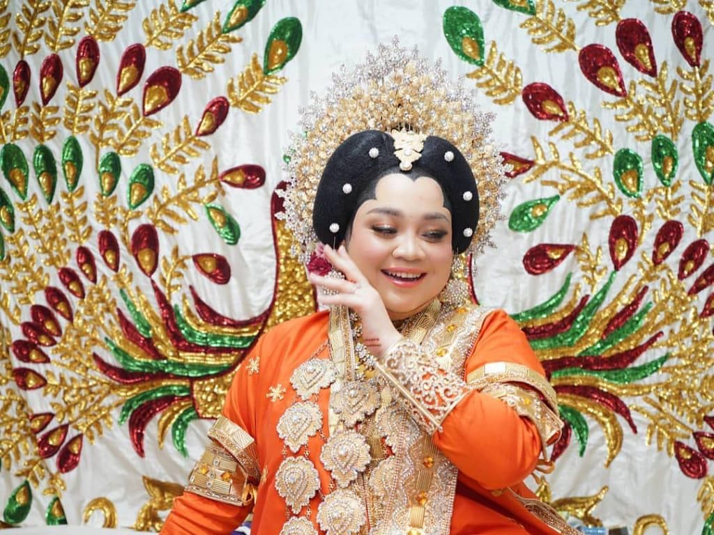 Viral Wanita Sulsel Dilamar Pakai 2 Keping Bitcoin, Nilainya Capai Rp 1,7 M Viral Wanita Sulsel Dilamar Pakai 2 Keping Bitcoin, Nilainya Capai Rp 1,7 M