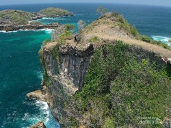 Bukan Nusa Penida, Pemandangan Cantik Ini Ada di Blitar