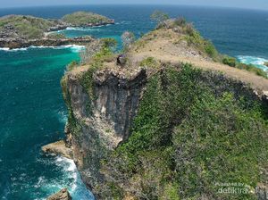 Bukan Nusa Penida, Pemandangan Cantik Ini Ada di Blitar Bukan Nusa Penida, Pemandangan Cantik Ini Ada di Blitar