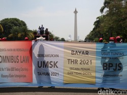 Tiba di Kawasan Patung Kuda, Massa Buruh Jalani Tes Covid-19