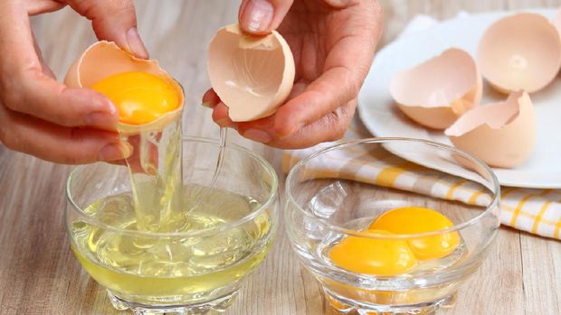 Broken egg shells at the background