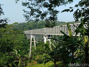Sejarah dan Kisah Mistis Jembatan Cirahong, Satu-satunya Jembatan Susun di Indonesia Sejarah dan Kisah Mistis Jembatan Cirahong, Satu-satunya Jembatan Susun di Indonesia