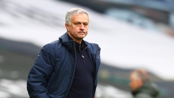 LONDON, ENGLAND - APRIL 11: Jose Mourinho, Manager of Tottenham Hotspur reacts during the Premier League match between Tottenham Hotspur and Manchester United at Tottenham Hotspur Stadium on April 11, 2021 in London, England. Sporting stadiums around the UK remain under strict restrictions due to the Coronavirus Pandemic as Government social distancing laws prohibit fans inside venues resulting in games being played behind closed doors. (Photo by Clive Rose/Getty Images)
