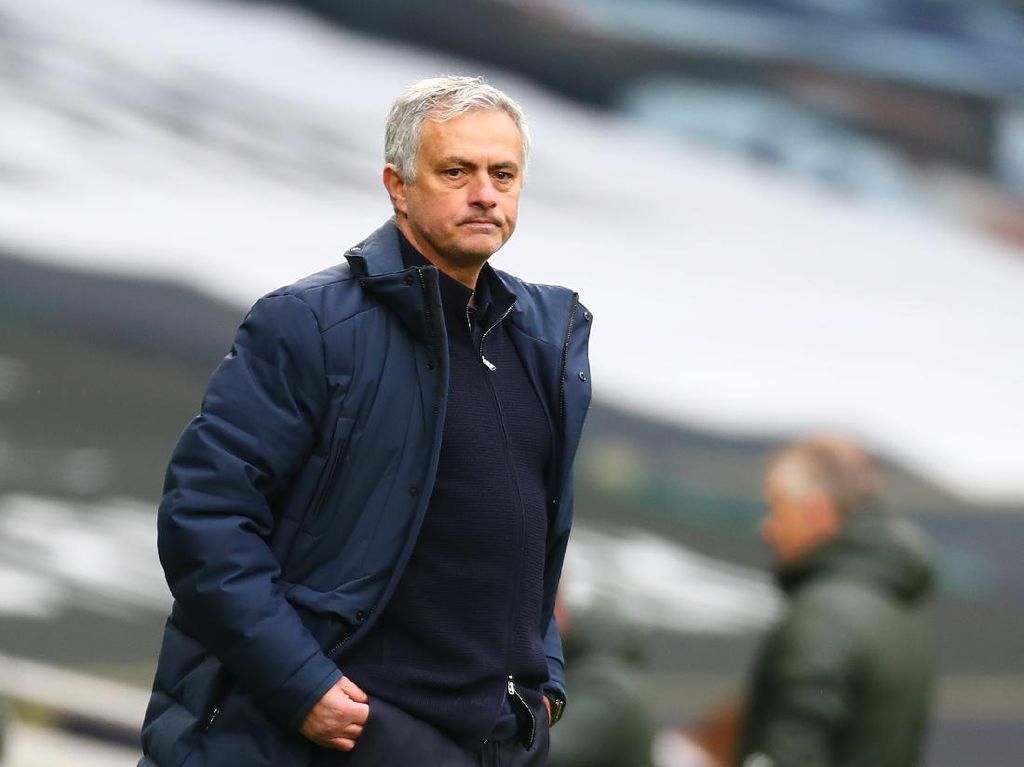 Musim Terburuk dalam Karier Jose Mourinho Musim Terburuk dalam Karier Jose Mourinho