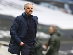 Jose Mourinho Puji Manchester United