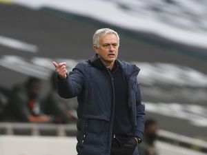 Jawab Komentar Ole soal Son, Mourinho: Sedih Banget Saya, Sedih!