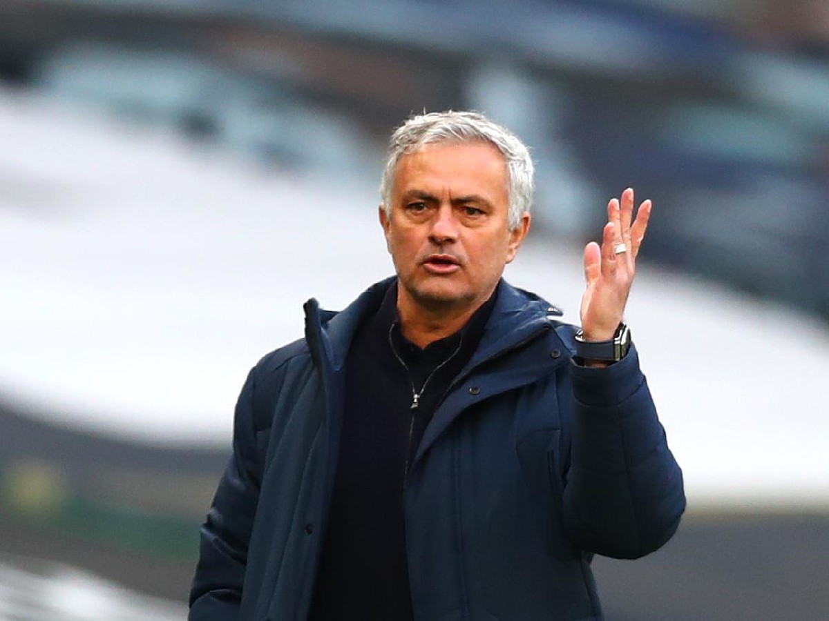 Jose Mourinho Ngambek? (Getty Images/Clive Rose)