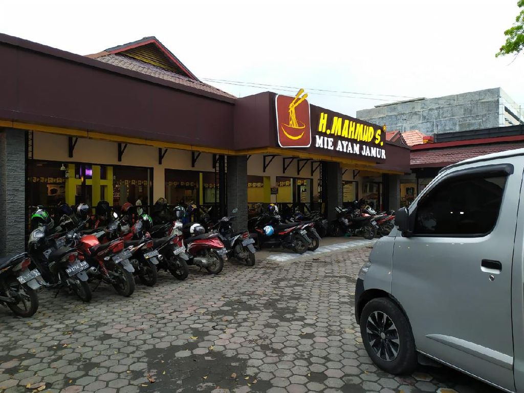 Kisah Eks Pegawai Bank Garap Bisnis Mi Ayam yang Nyaris Gulung Tikar Kisah Eks Pegawai Bank Garap Bisnis Mi Ayam yang Nyaris Gulung Tikar