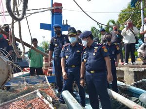 KKP Tangkap 5 Kapal Berbendera Vietnam yang Mau Curi Cumi