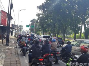 Pagi Ini, Lenteng Agung Macet 1,8 Km dari UP Sampai Flyover Tapal Kuda