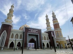 Asyik! Masjid Agung Majalengka Siapkan 150 Paket Takjil Selama Ramadhan