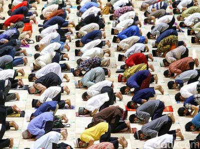 Masjid Istiqlal Gelar Salat Tarawih Pertama