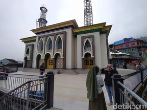 Potret Masjid Nepal Van Java yang Jadi Spot Selfie Favorit Potret Masjid Nepal Van Java yang Jadi Spot Selfie Favorit