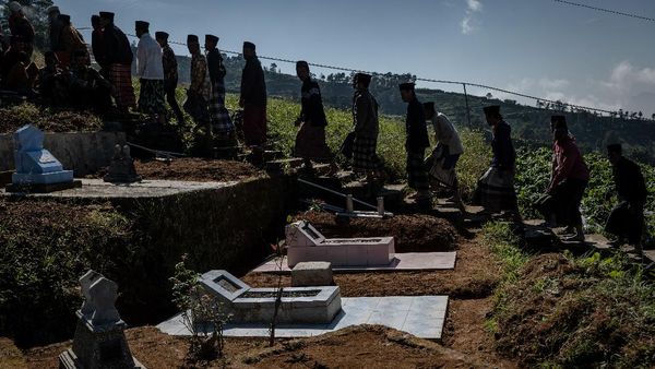 Sambut Ramadhan Warga Megelang Nyadran