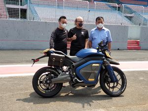 Motor Listrik Anubis Bergaya Adventure Dijual Rp 300 Juta, Cuma Ada 50 Unit