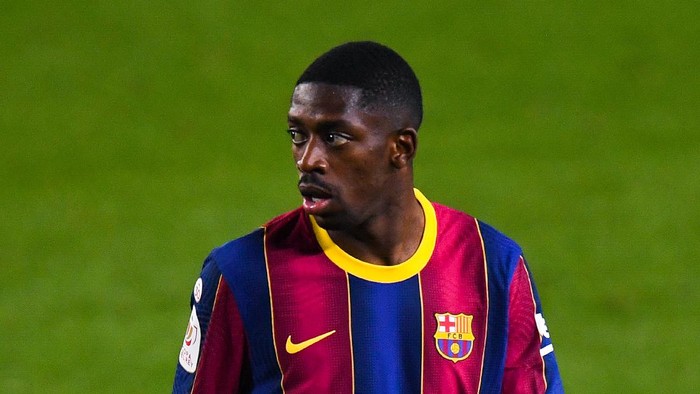 BARCELONA, SPAIN - MARCH 03: Ousmane Dembele of FC Barcelona looks on during the Copa del Rey Semi Final Second Leg match between FC Barcelona and Sevilla at Camp Nou on March 03, 2021 in Barcelona, Spain. Sporting stadiums around Spain remain under strict restrictions due to the Coronavirus Pandemic as Government social distancing laws prohibit fans inside venues resulting in games being played behind closed doors. (Photo by David Ramos/Getty Images)