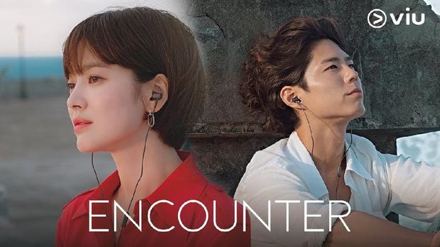 Encounter, menceritakan kisah CEO hotel yang diperankan oleh Song Hye Gyo (1982) dengan Park Bo Gum (1993) laki-laki muda biasa yang menjadi karyawan part time di hotelnya / foto: viu.com