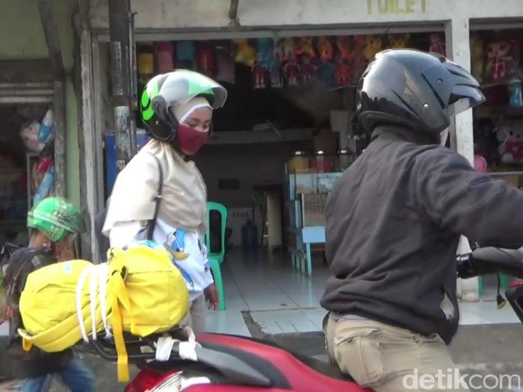 Pemudik Bermotor Mulai Bergerak, Ini Penampakannya di Pantura Subang Pemudik Bermotor Mulai Bergerak, Ini Penampakannya di Pantura Subang