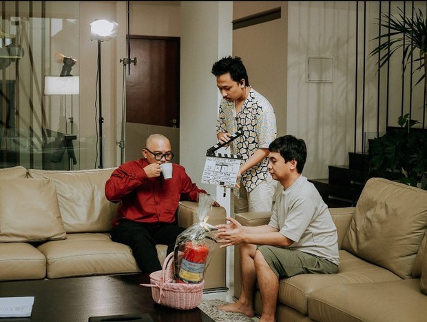 Potongan adegan Webseriesnya Radit.