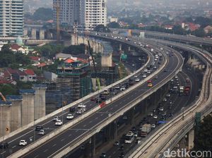 Siap-siap! Tarif Tol Jakarta-Cikampek & Jalan Layang MBZ Bakal Naik