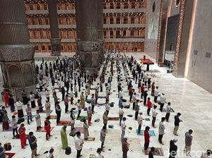 Batal Gelar Salat Id, Masjid Istiqlal: Tarawih-Salat Jumat Tetap Ada