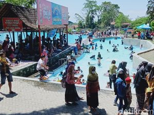 Tak Pakai Masker, Pengunjung Nekat Datangi Objek Wisata Air di Klaten