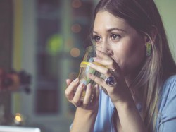 5 Tips Persiapan Sahur yang Ampuh Cegah Bau Mulut Saat Puasa