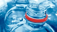 Hati-hati Bakteri Berkembang, Cek Batas Aman Minuman Botol Terbuka Menurut Ahli