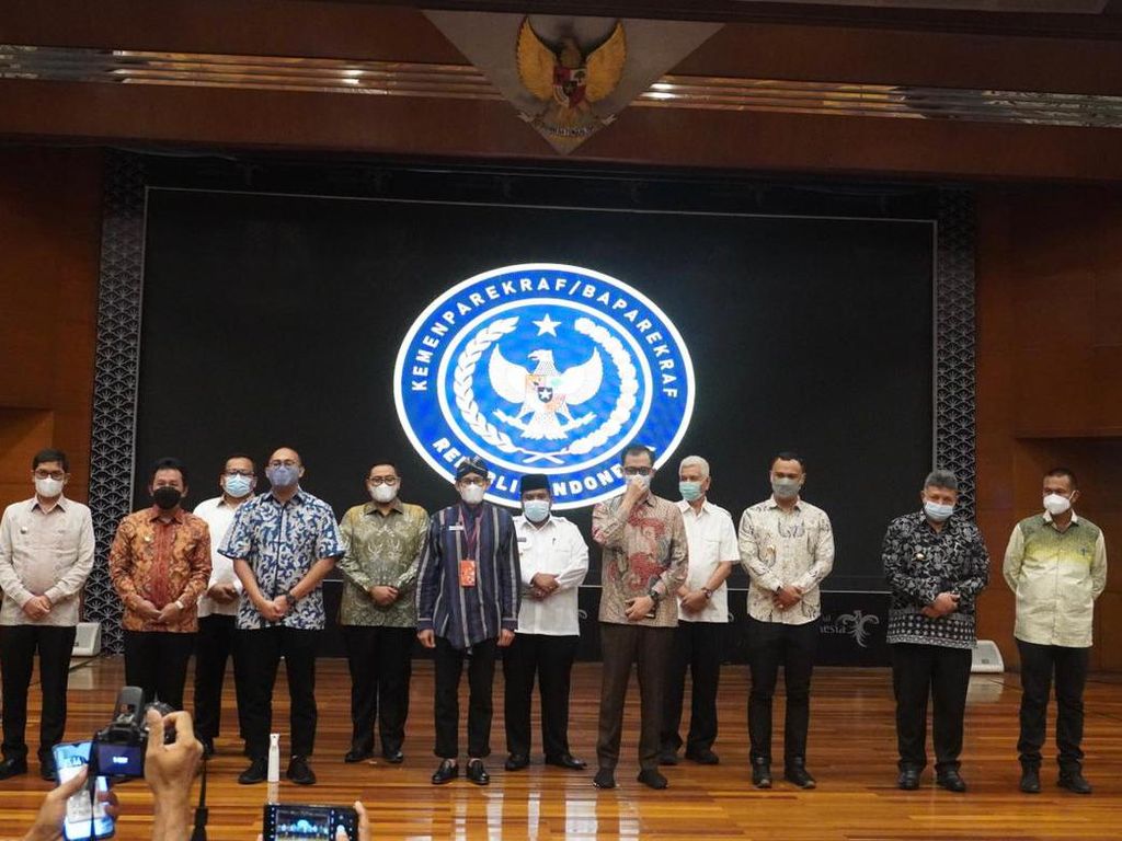 Andre Rosiade Ajak 11 Kepala Daerah Temui Menpar, Bahas Wisata Sumbar Andre Rosiade Ajak 11 Kepala Daerah Temui Menpar, Bahas Wisata Sumbar