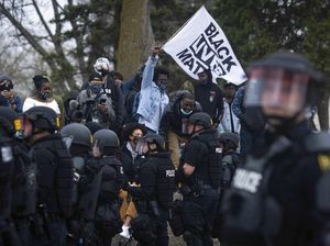 Aksi Undur Diri Polisi di AS Usai Tembak Pria Kulit Hitam Hingga Mati