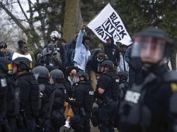 Aksi Undur Diri Polisi di AS Usai Tembak Pria Kulit Hitam Hingga Mati