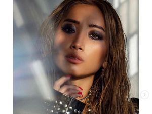 8 Foto Brenda Song, Pacar Macaulay Culkin yang Baru Melahirkan Bayi
