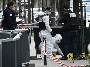 Pelaku Penembakan Brutal di Depan RS Paris Tengah Diburu Polisi