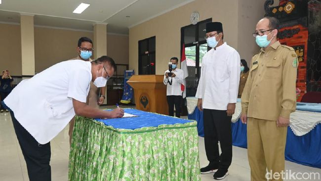 Gus Ipul Tegur RS Purut untuk Segera Perbaiki Layanan Gus Ipul Tegur RS Purut untuk Segera Perbaiki Layanan