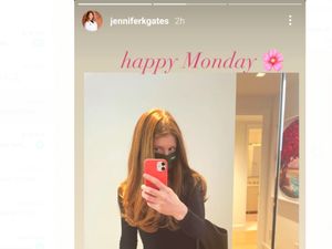 Pelanggaran! Putri Bill Gates Nekat Pakai iPhone