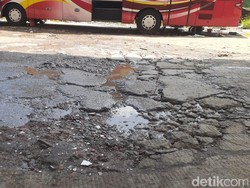 Jl Inspeksi Kalimalang Ini Rusak, Bekasi Koordinasi ke Pihak Tol Becakayu