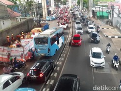 Proyek Galian Jl Tendean Arah Mampang Masih Terus Berlangsung