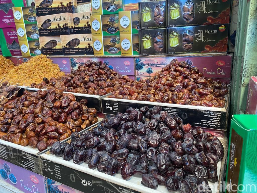 Segini Harga Kurma Ajwa Madinah dan Medjool di Pasar Tanah Abang
