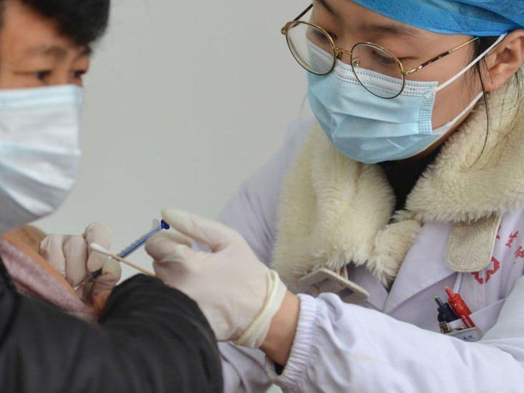 Sebut Vaksin Corona Lokal Tak Terlalu Manjur, Pejabat China Akui Disalahpahami Sebut Vaksin Corona Lokal Tak Terlalu Manjur, Pejabat China Akui Disalahpahami