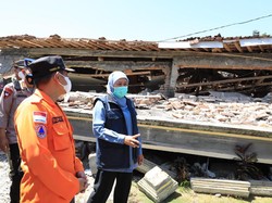 Tinjau Lokasi Gempa di Lumajang, Khofifah Minta Percepatan Penanganan